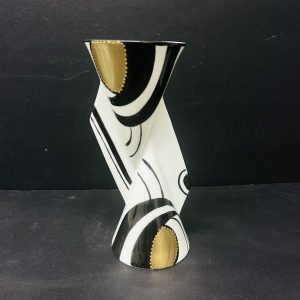 LUX yo-yo vase