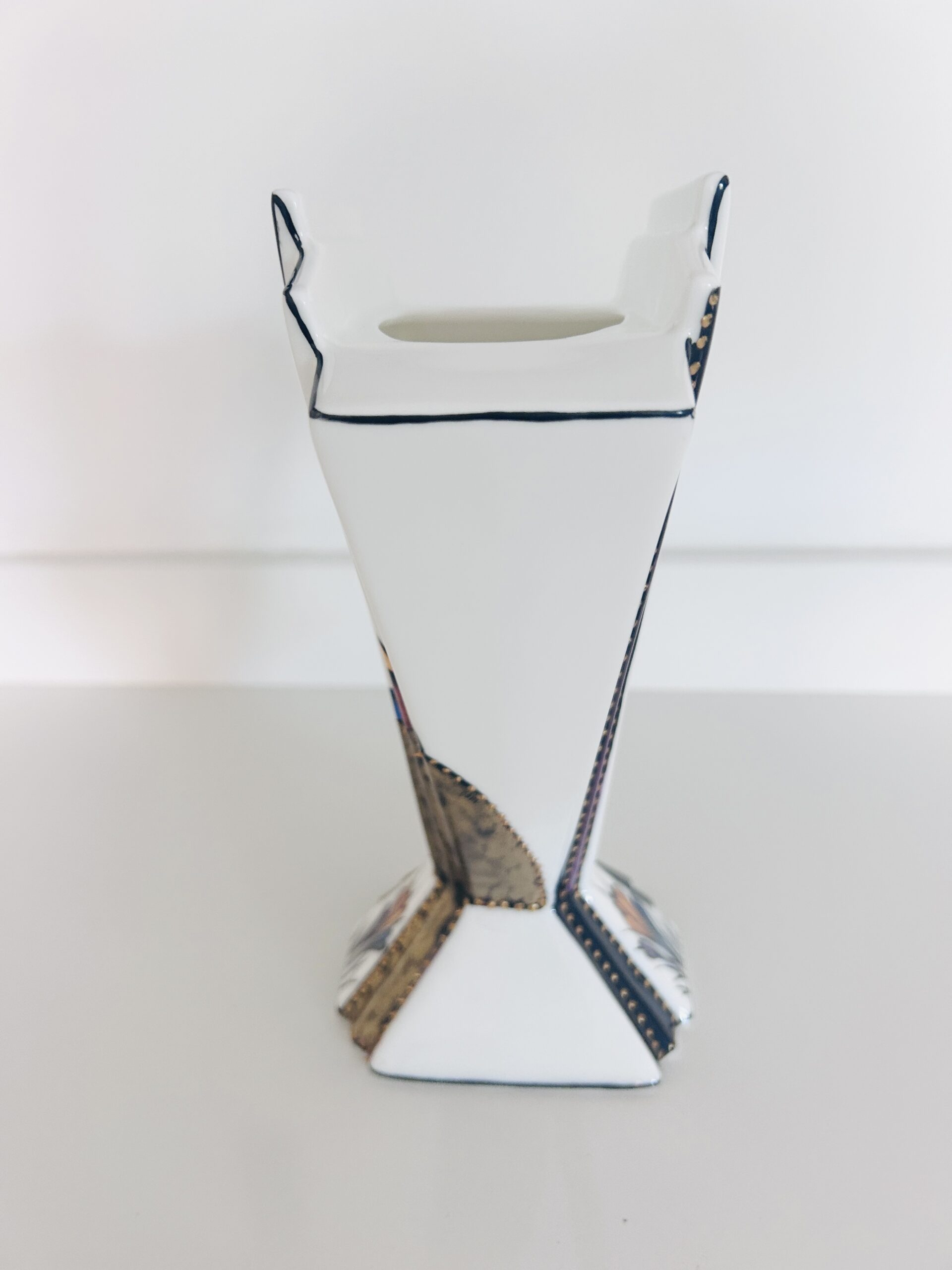 House on the hill one of a kind fan vase ( SOLD) - Image 4