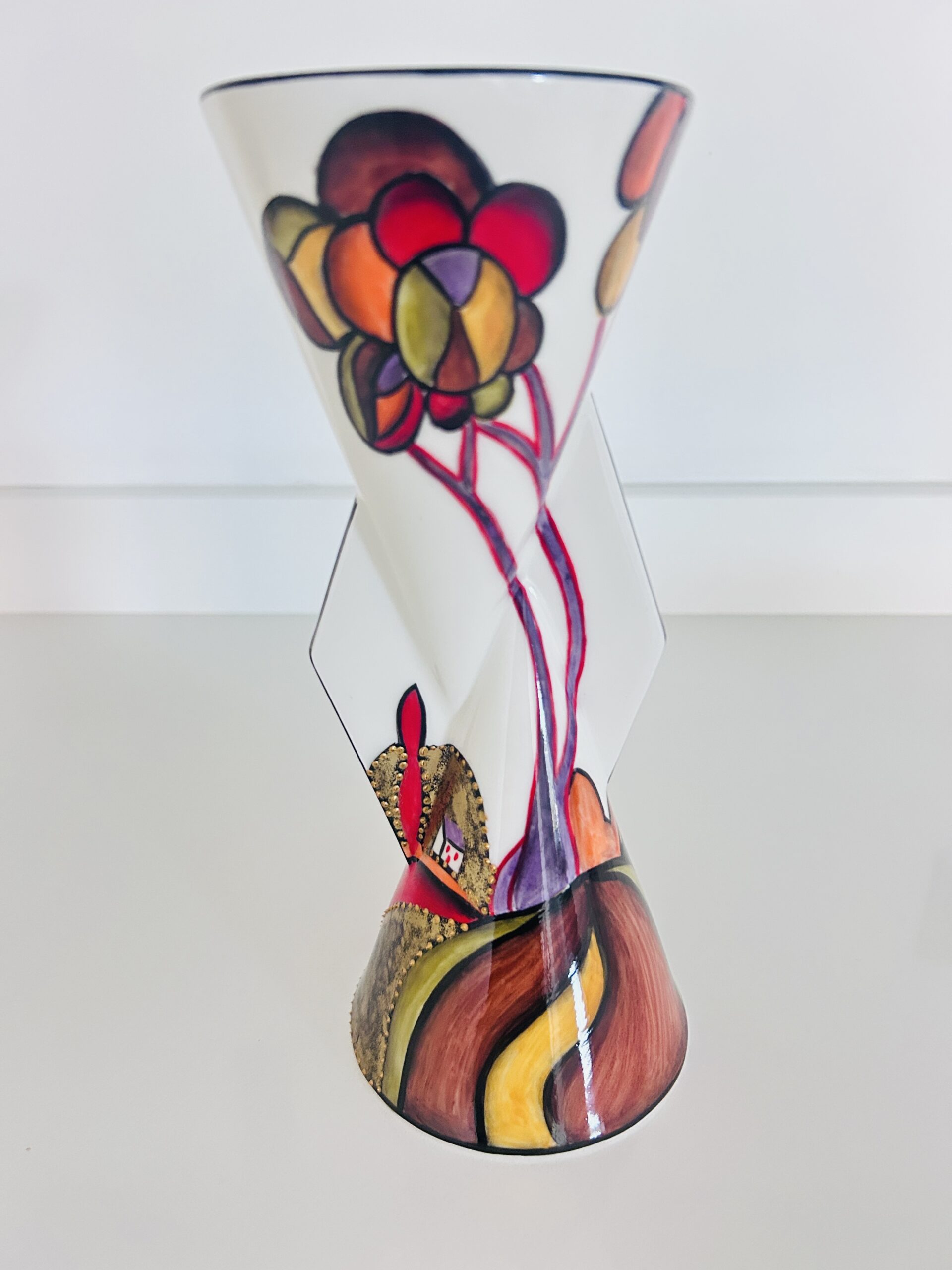House on the hill one of a kind yo-yo vase